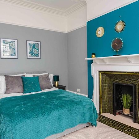 Stylish Lytham 5 Bedroom 3 Bathroom House With Hot Tub Lytham St Annes Exterior foto